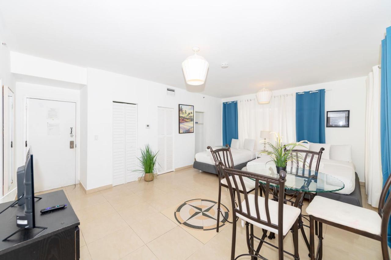 Apartments On Ocean Drive Маями Бийч Екстериор снимка