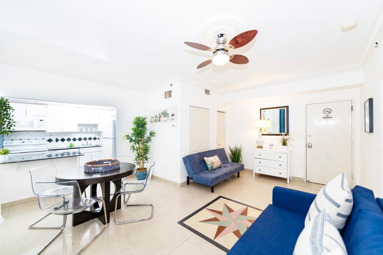Apartments On Ocean Drive Маями Бийч Екстериор снимка